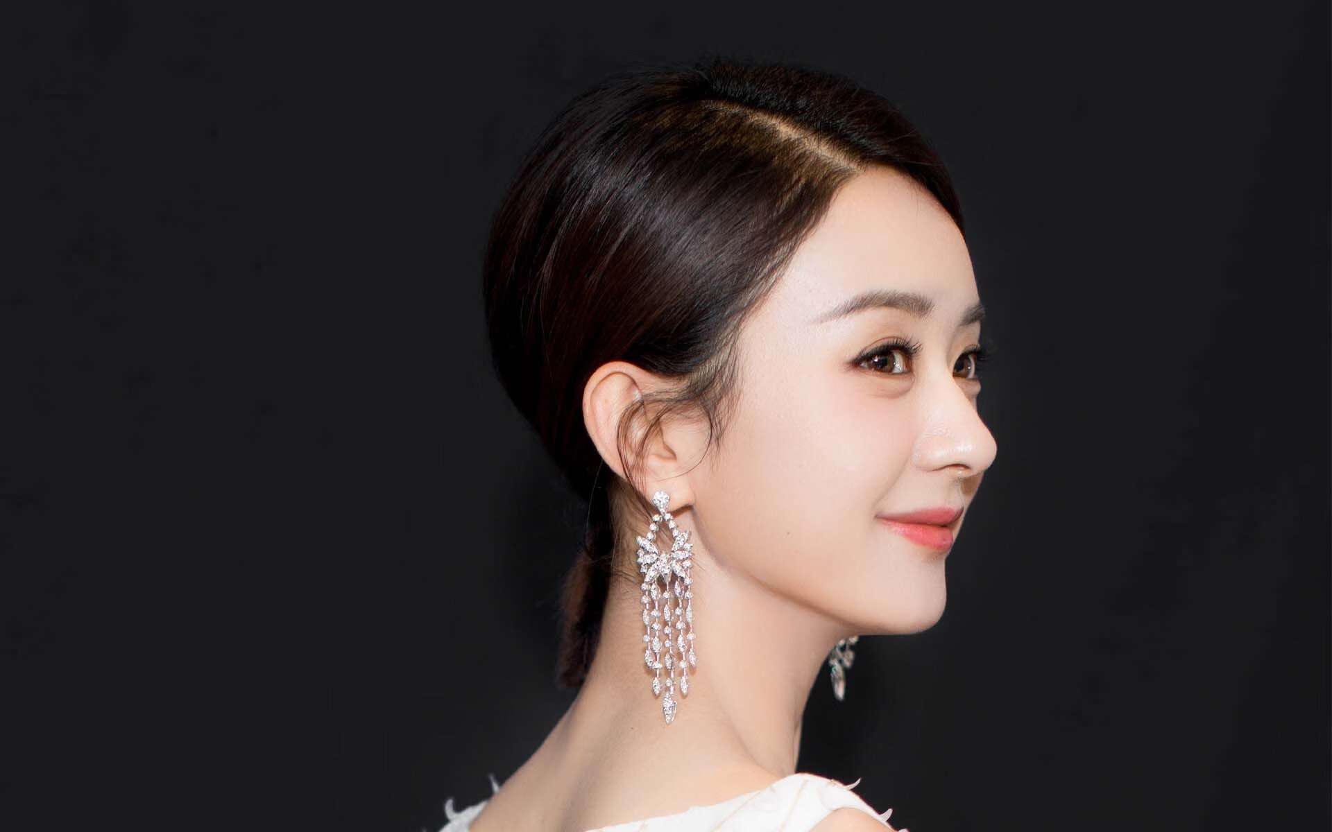 kaiyun体育综合-俱乐部足球联赛：明星云集争夺冠军，足球俱乐部冠军含金量排名