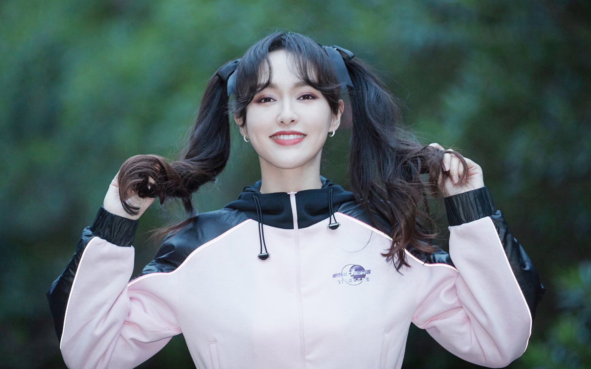 开云网页版登录入口-足球主题手账本热销引发粉丝收藏热潮，足球手绘本怎么画