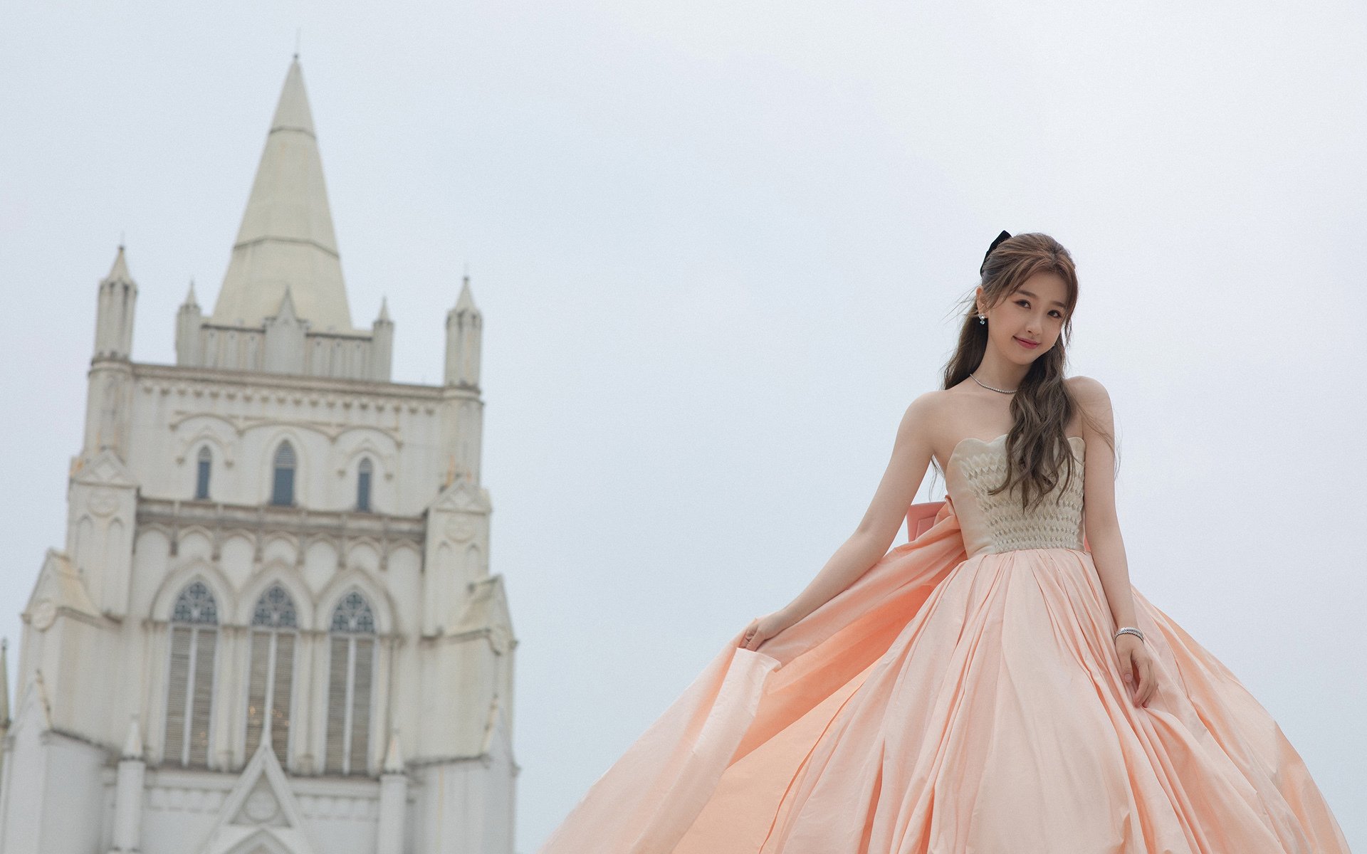 开云中国-国际足球赛事中出现一些意外的结果，对于国际足球的赛事比赛球必须有什么标志